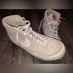 Nike Blazer Mid ‘77 Suede High Top Sneakers- Light Violet and Taupe- Size 7Y